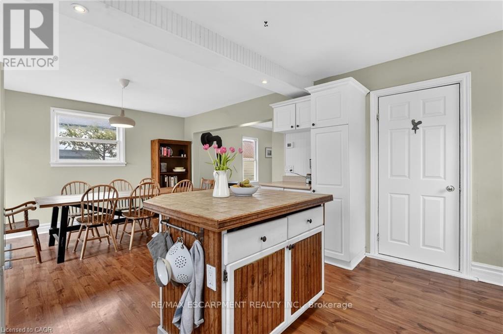 122 SOUTH CAYUGA STREET W - 24