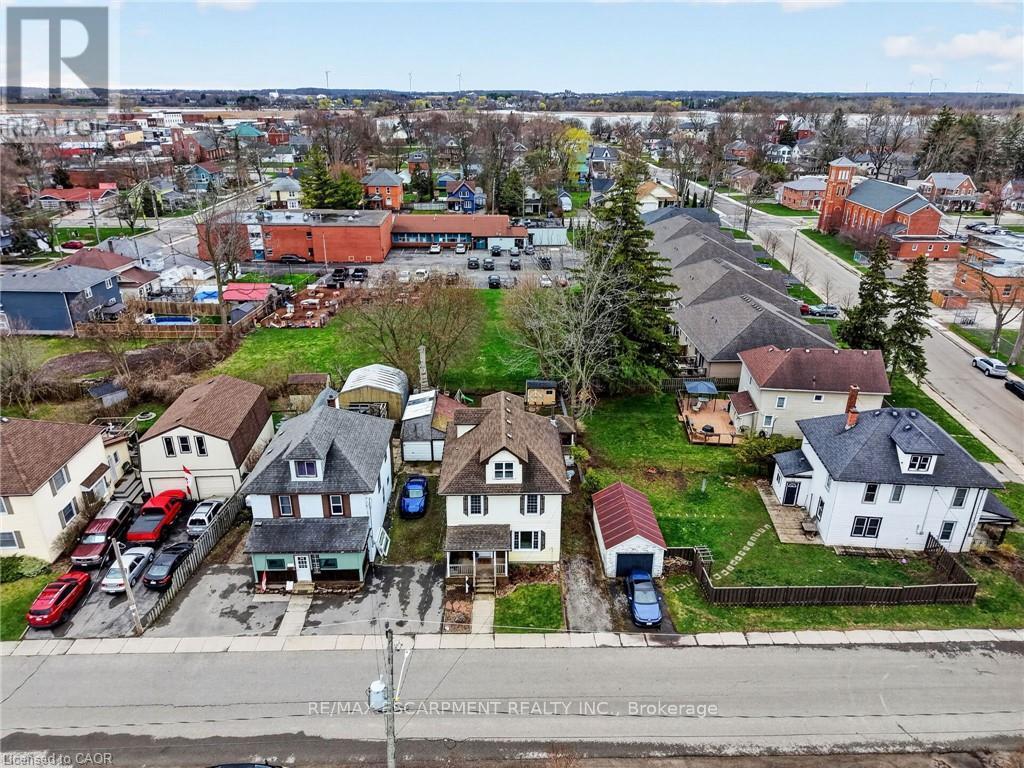 122 SOUTH CAYUGA STREET W - 3