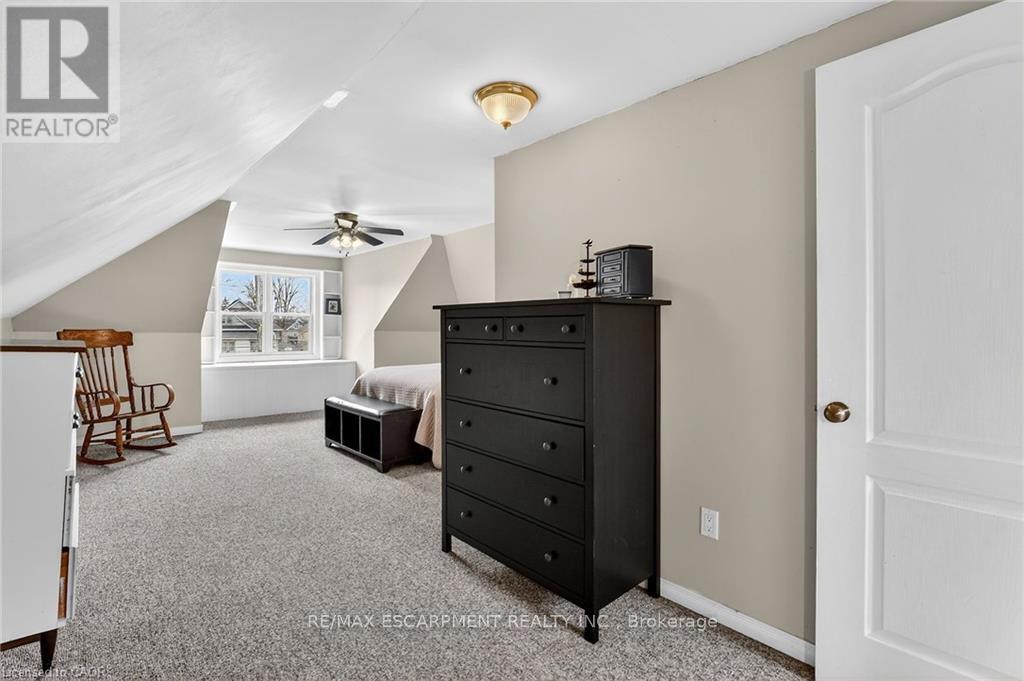 122 SOUTH CAYUGA STREET W - 37
