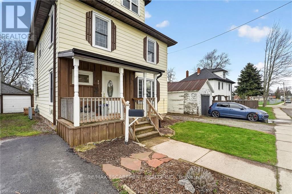 122 SOUTH CAYUGA STREET W - 5