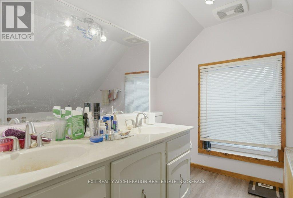 147 COOKS ROAD - 18