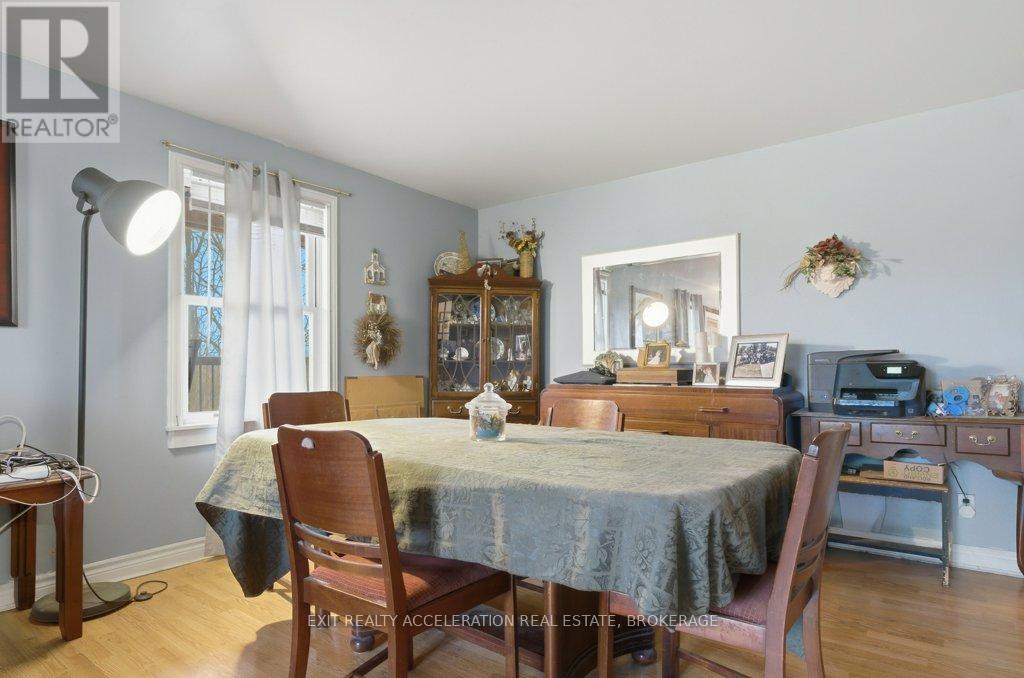 147 COOKS ROAD - 13
