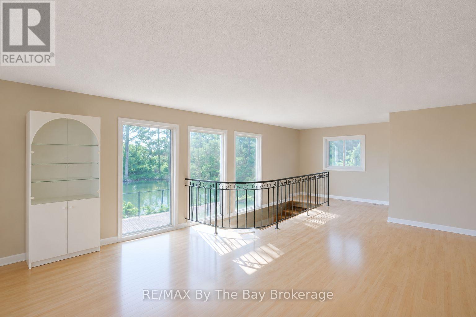103 SUNNIDALE ROAD S - 13