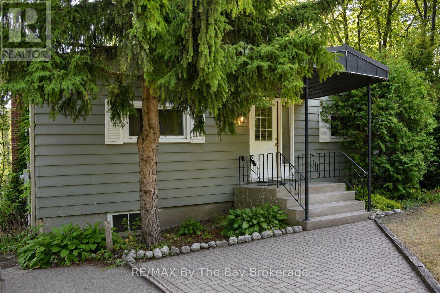 103 SUNNIDALE ROAD S - 4