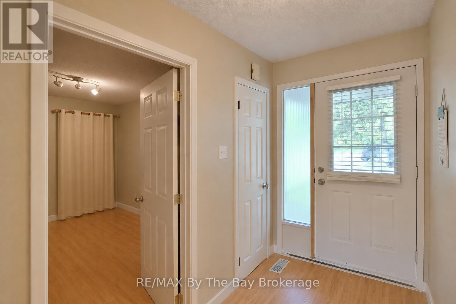 103 SUNNIDALE ROAD S - 6