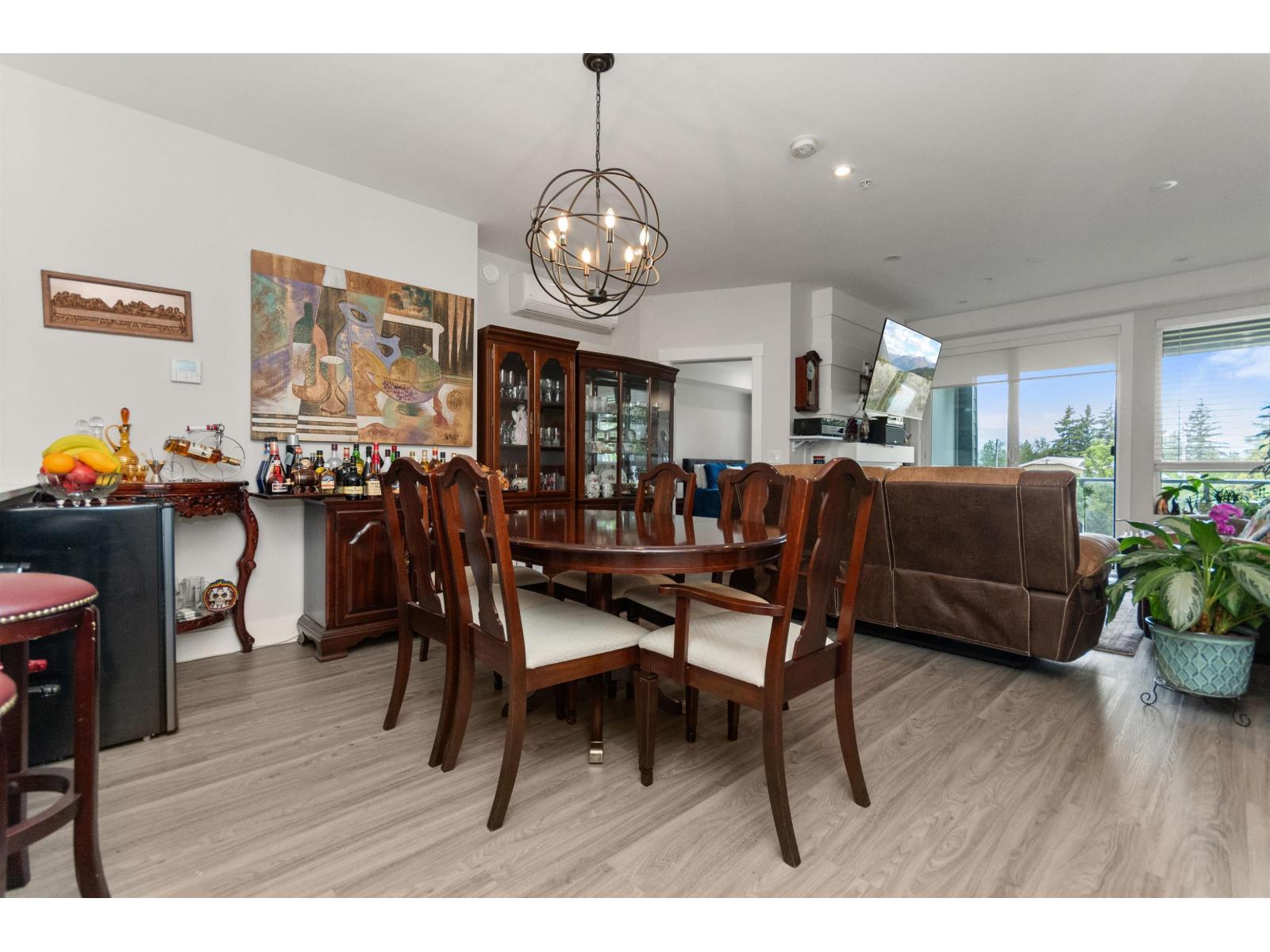208 45745 WATSON ROAD, Sardis South, Chilliwack