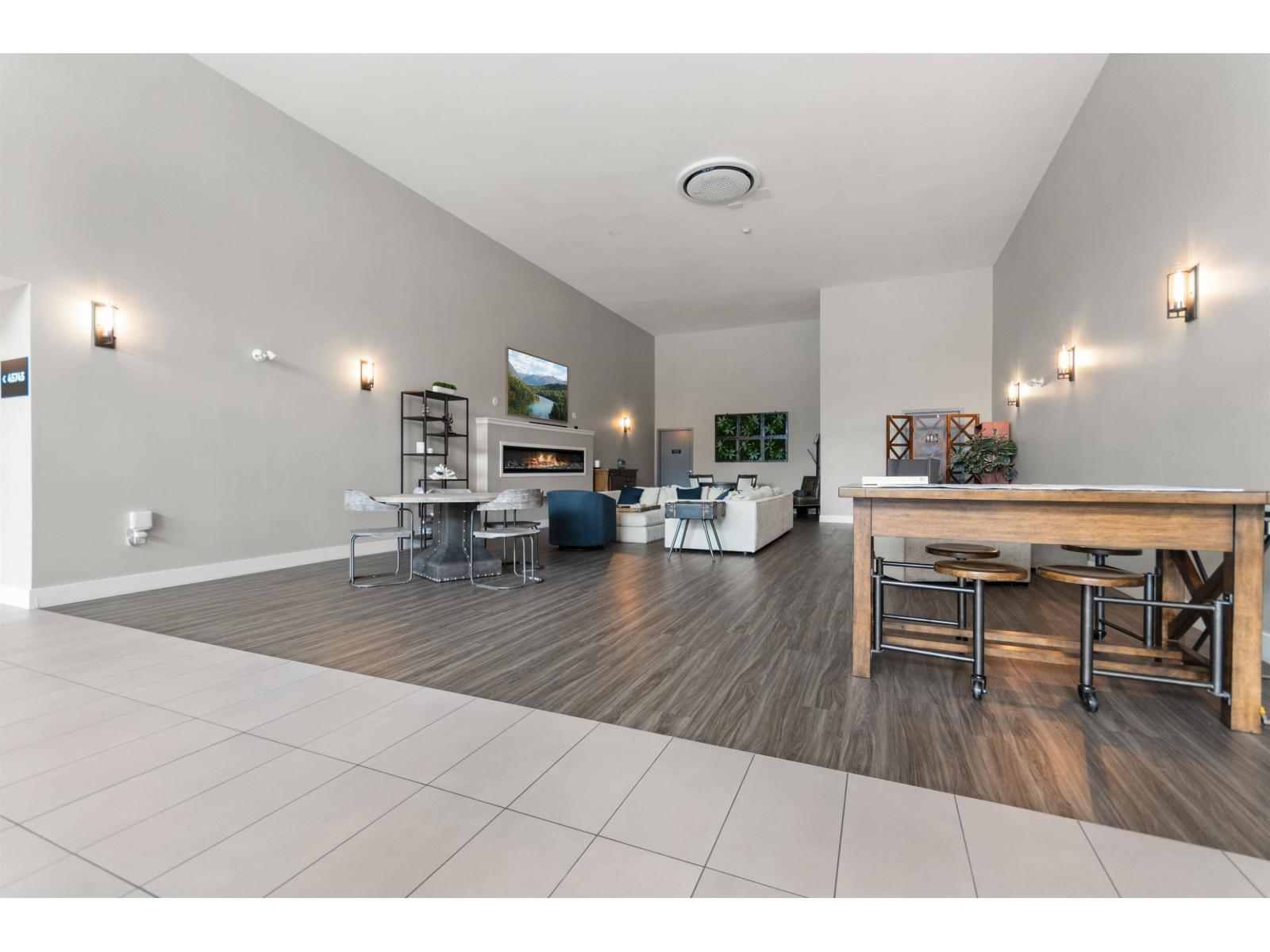 208 45745 WATSON ROAD, Sardis South, Chilliwack