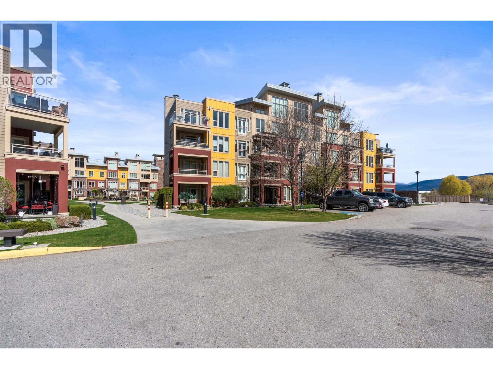 #1118 7343 Okanagan Landing Road - 53