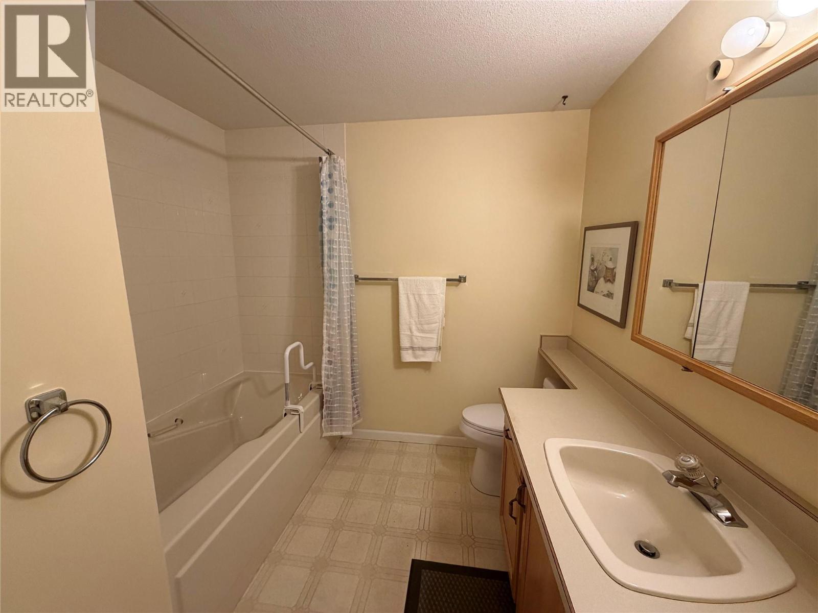 #103 945 Lawrence Avenue - 21