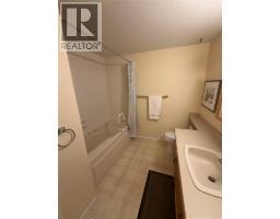 945 Lawrence Avenue Unit# 103, Kelowna, BC V1Y6M3 Photo 22