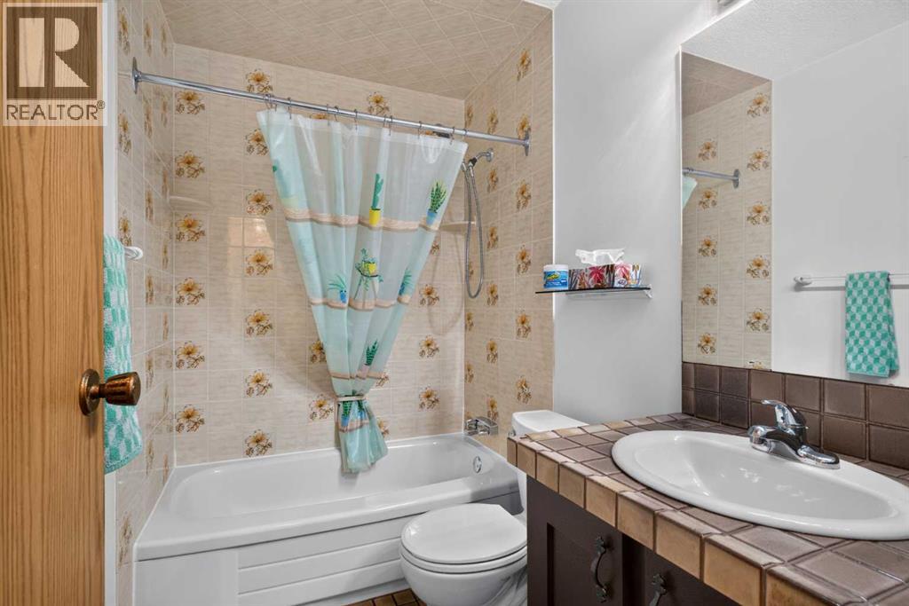 24 Mckenna Mews SE — photo 17