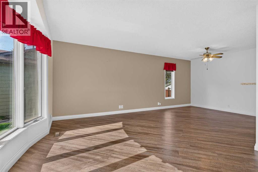 24 Mckenna Mews SE - photo 5