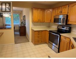 4pc Ensuite bath - 945 Lawrence Avenue Unit# 103, Kelowna, BC V1Y6M3 Photo 12