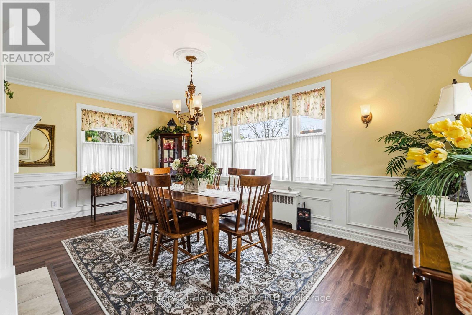25 GLENVIEW AVENUE - 18
