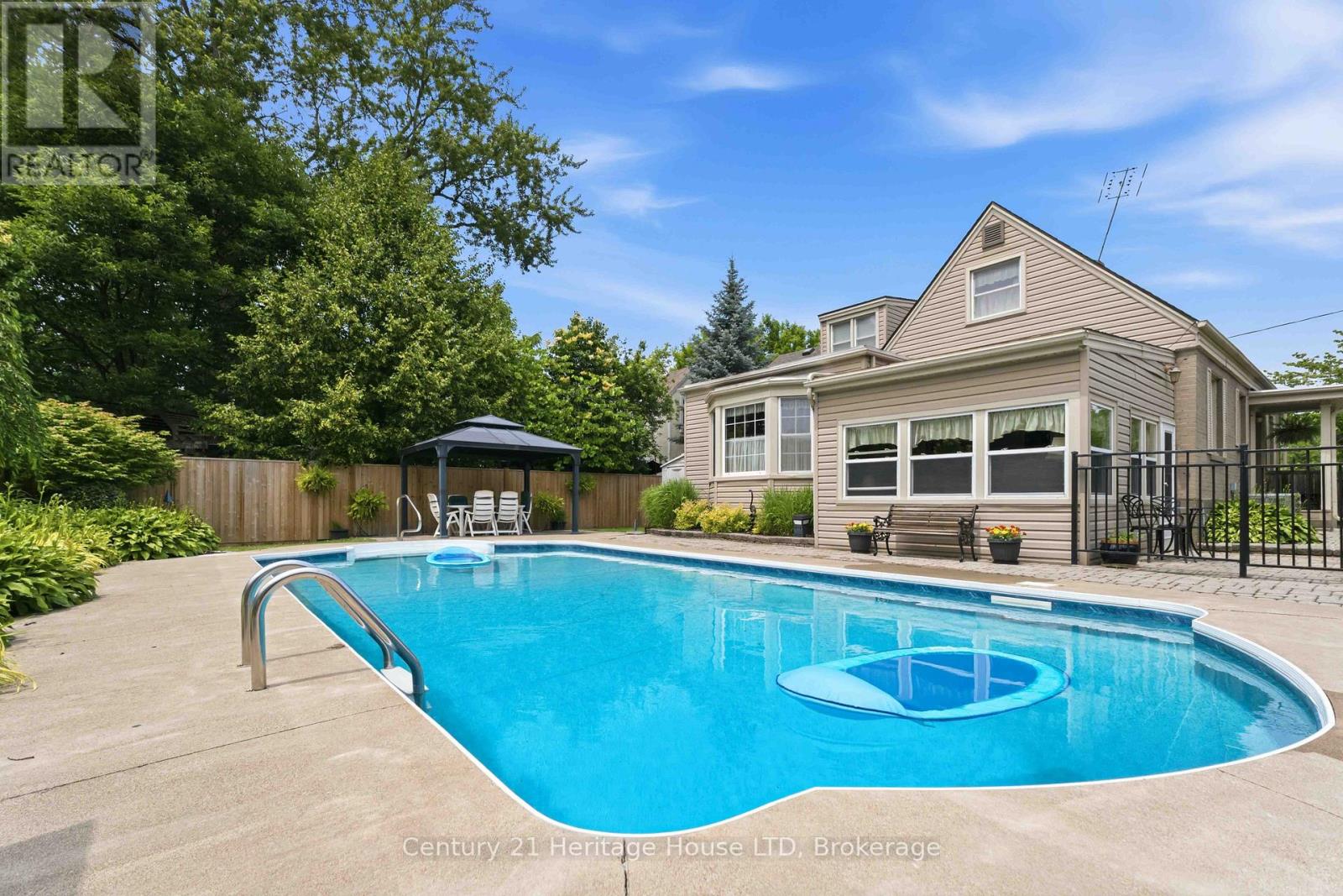 25 GLENVIEW AVENUE - 3