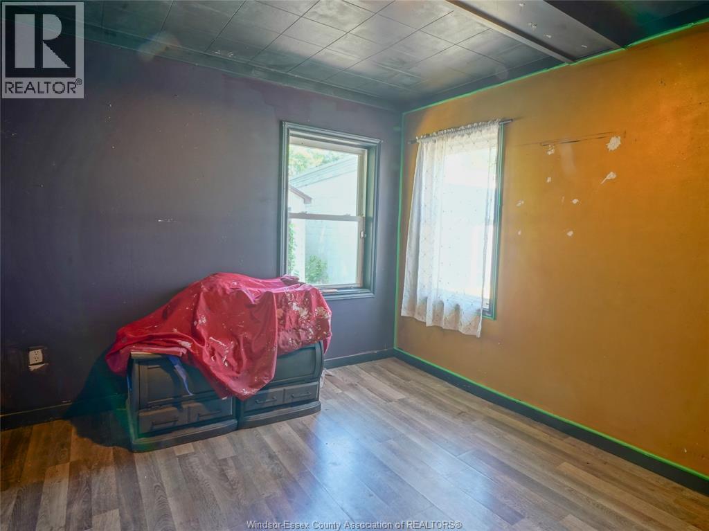 16 MCNAUGHTON AVENUE - 14