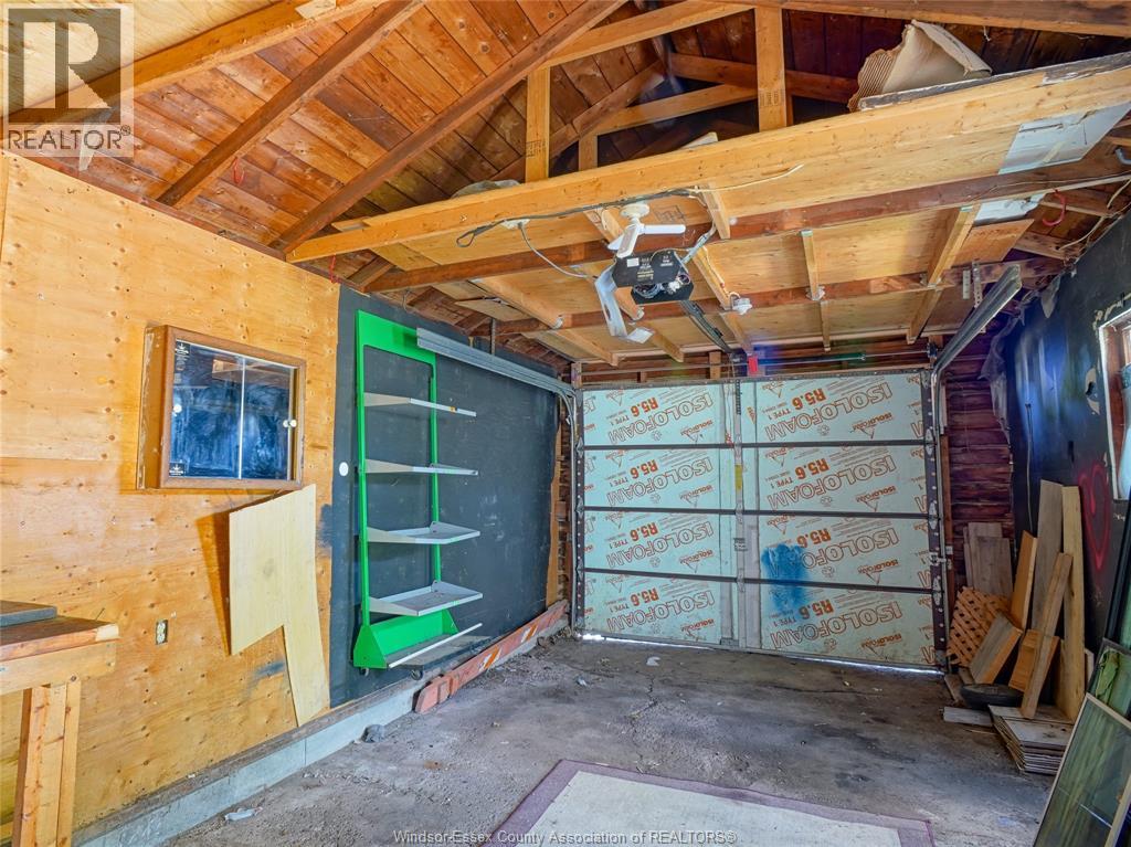 16 MCNAUGHTON AVENUE - 21