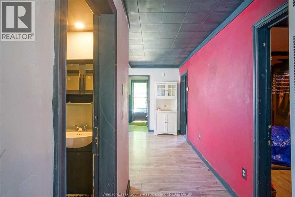 16 MCNAUGHTON AVENUE - 9