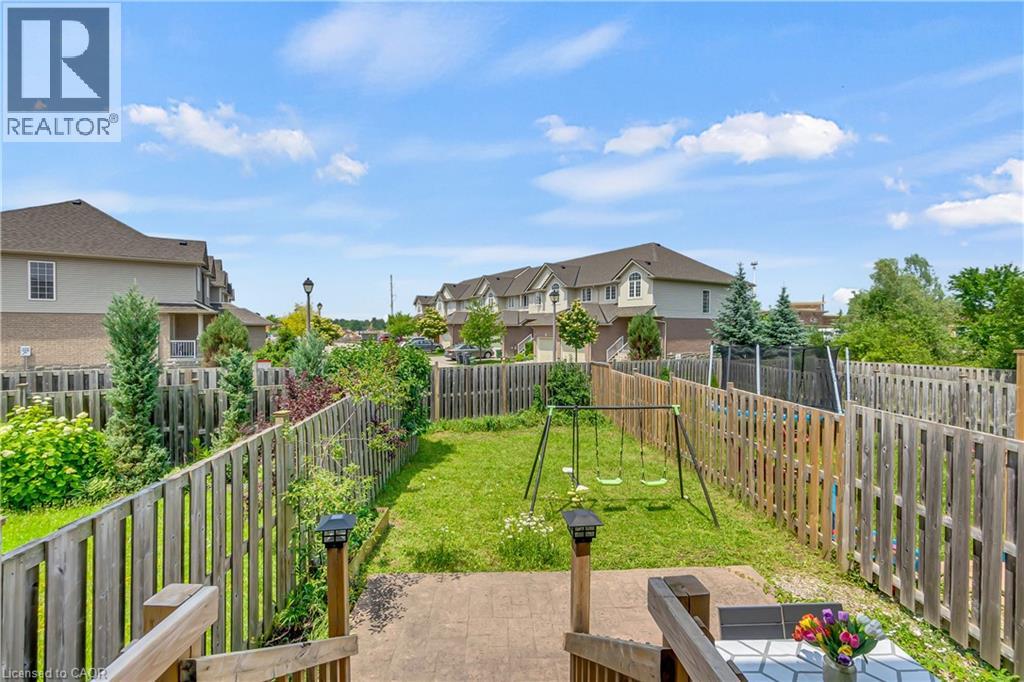 48 CLOUGH Crescent - 32