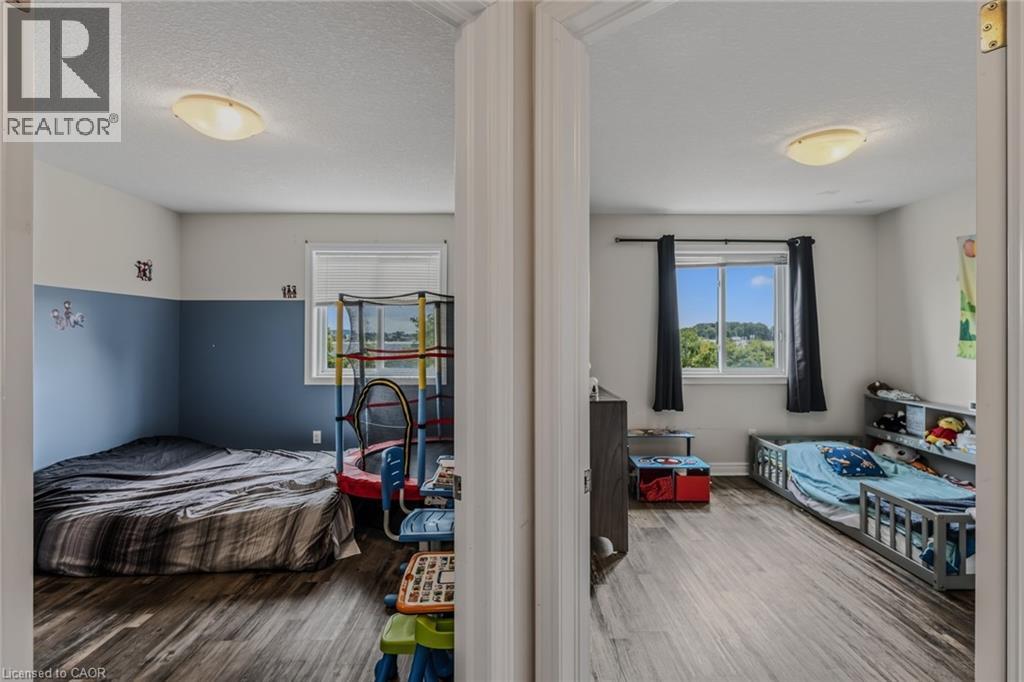571 CHAMPLAIN Avenue - 19