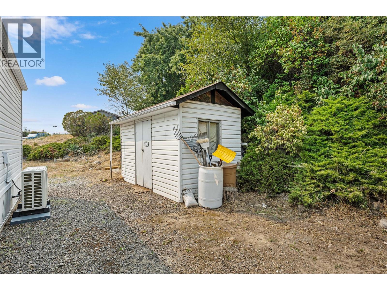 #101 1699 Ross Road - 31