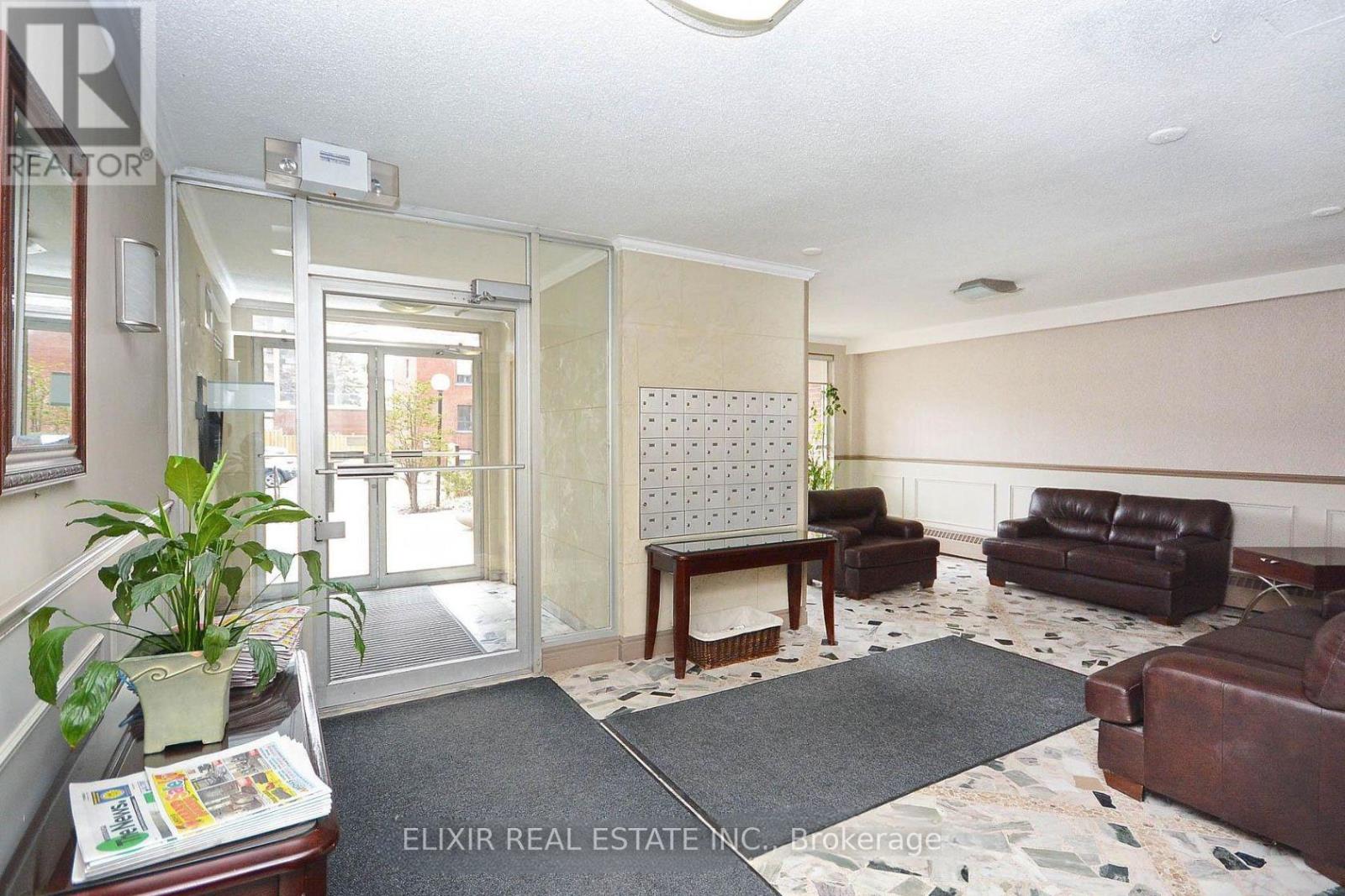#605 15 ELIZABETH STREET N - 7