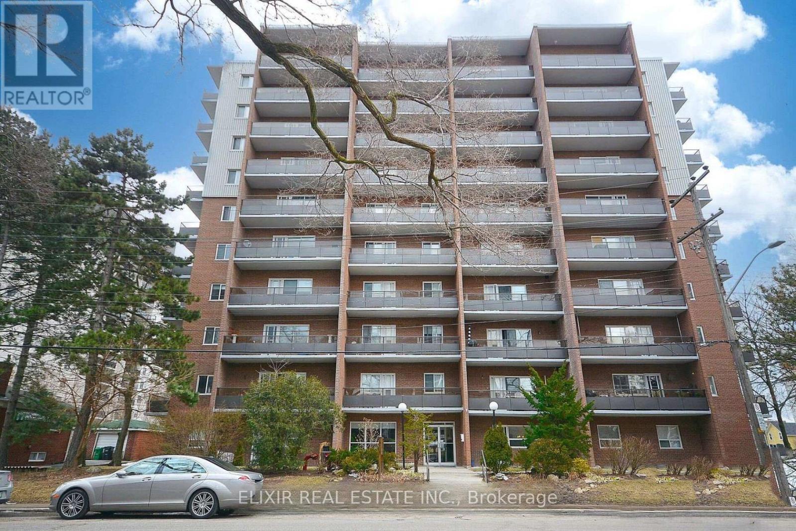 #605 15 ELIZABETH STREET N - 3