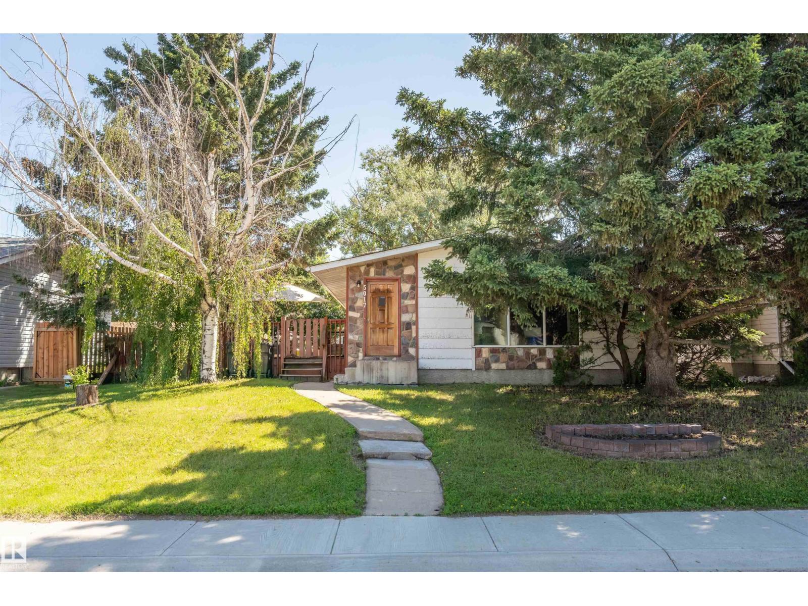 5017 45 ST - 34