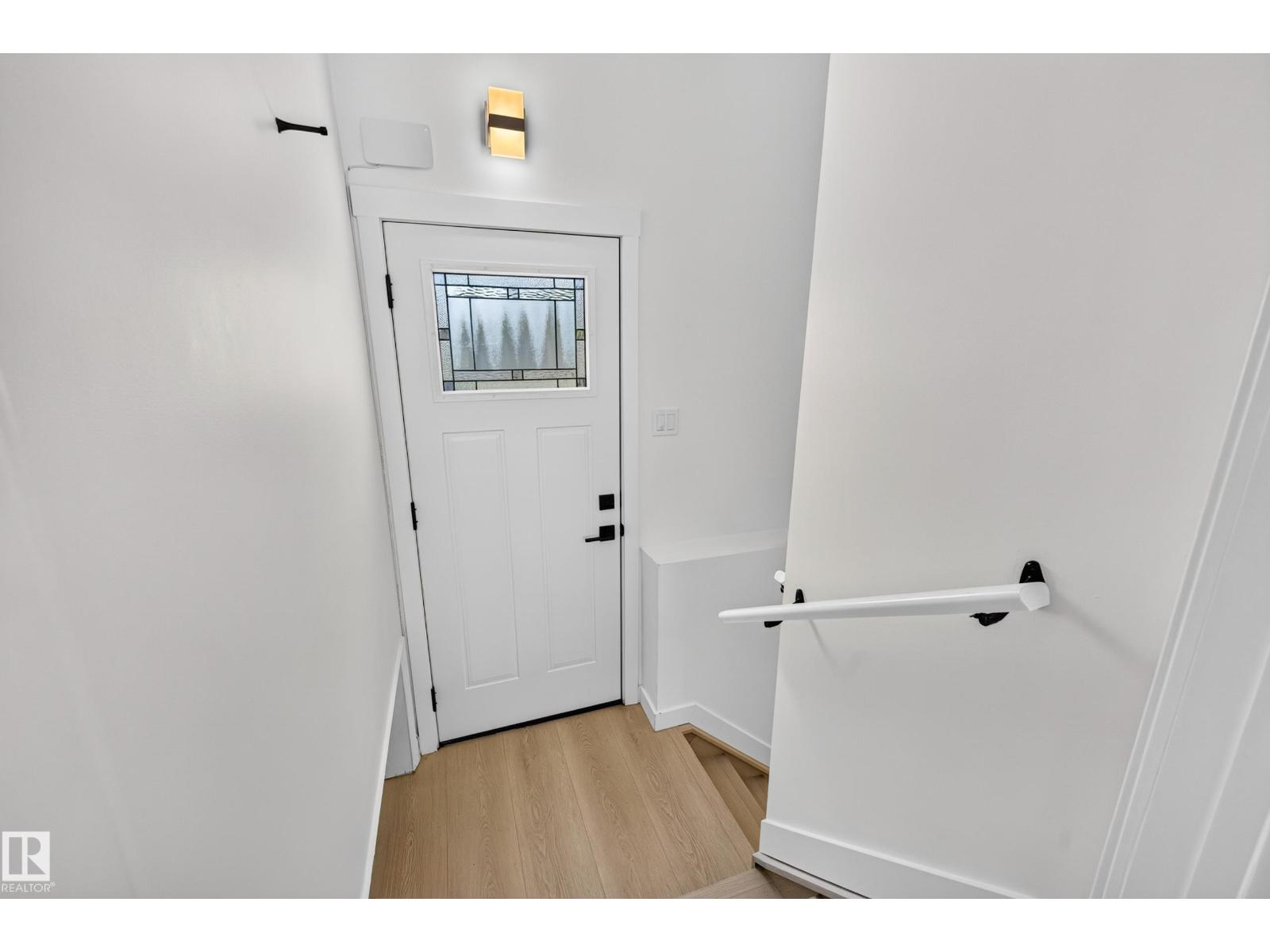 6011 93A AV NW - 27