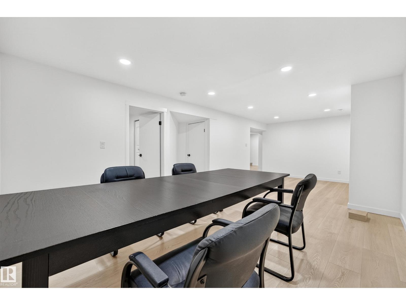 6011 93A AV NW - 35