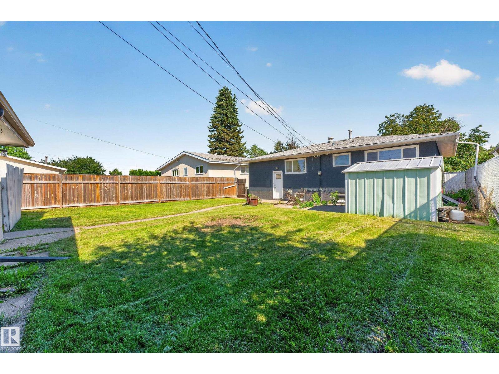 6011 93A AV NW - 44