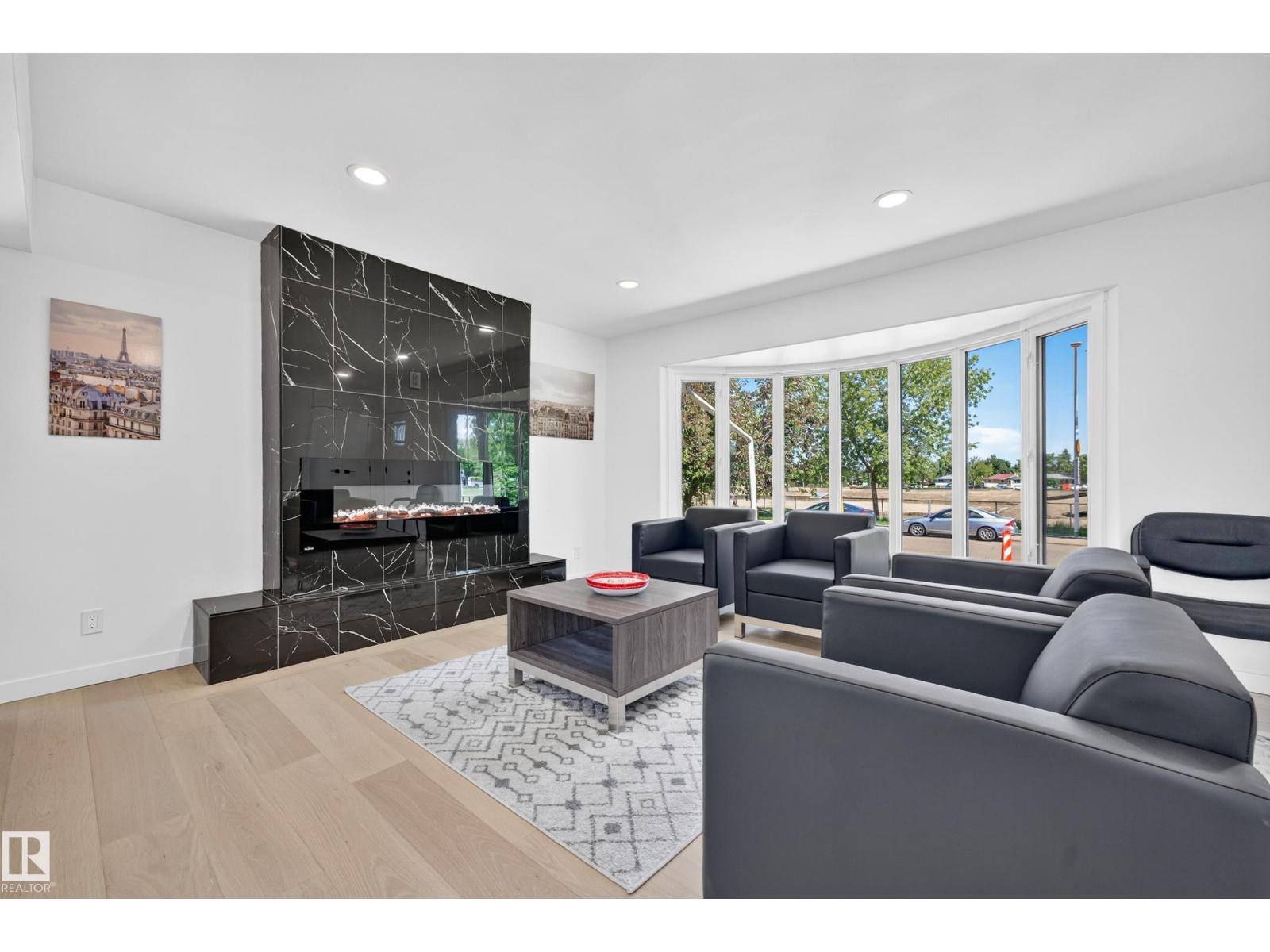 6011 93A AV NW - 9