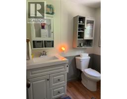 1352 Demster Road Road, Lee Creek, BC V0E1M4 Photo 17