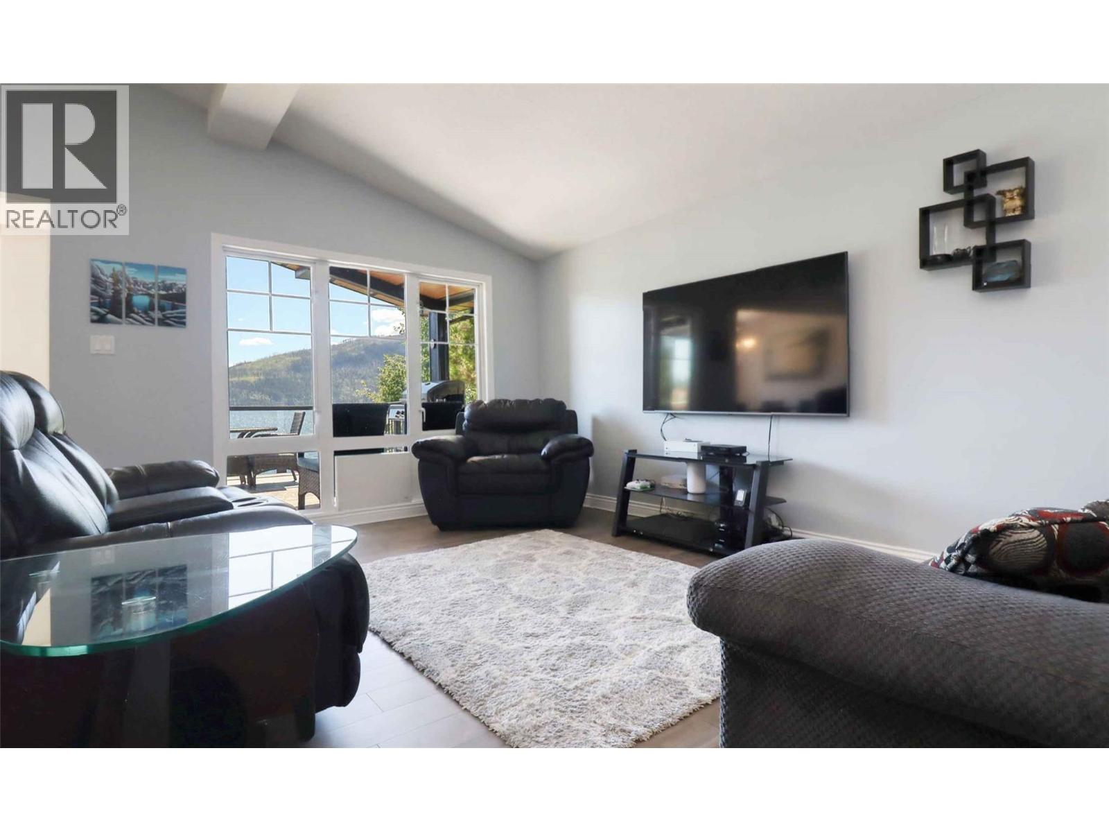 1475 Little Shuswap Lake Road - 15