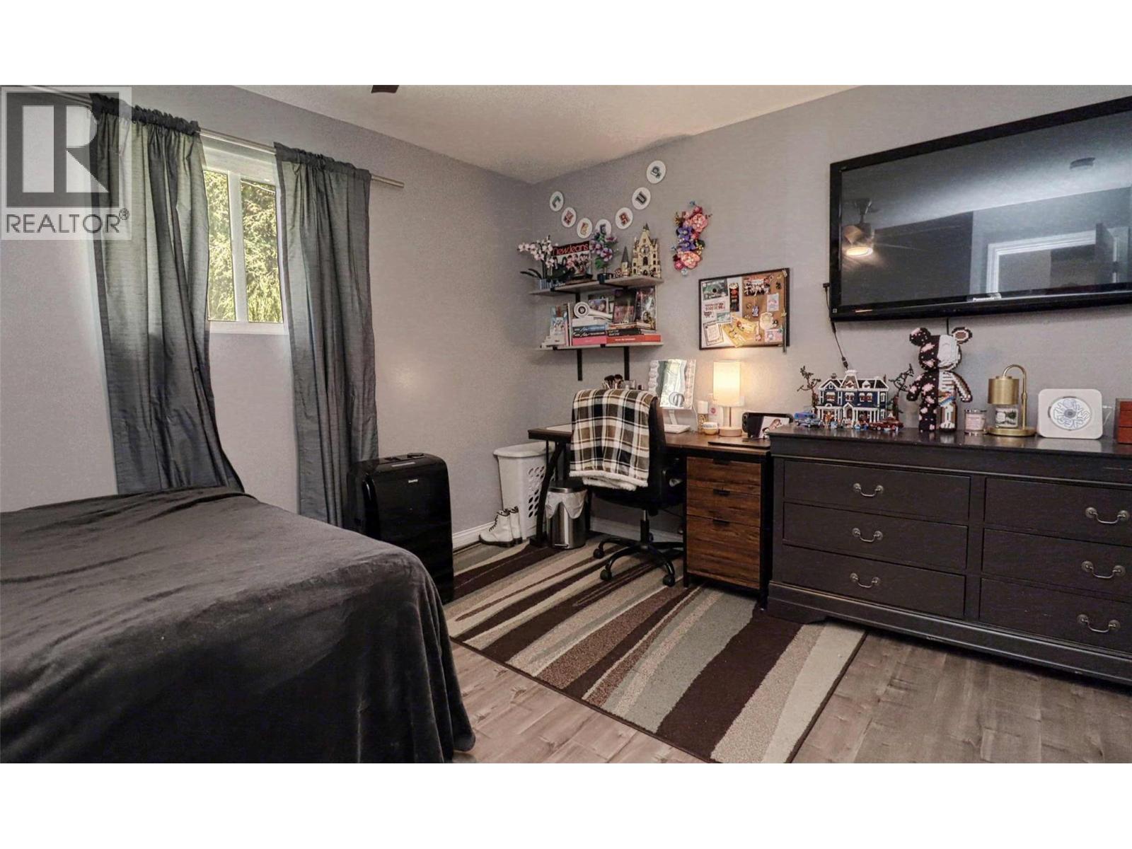 1475 Little Shuswap Lake Road - 40
