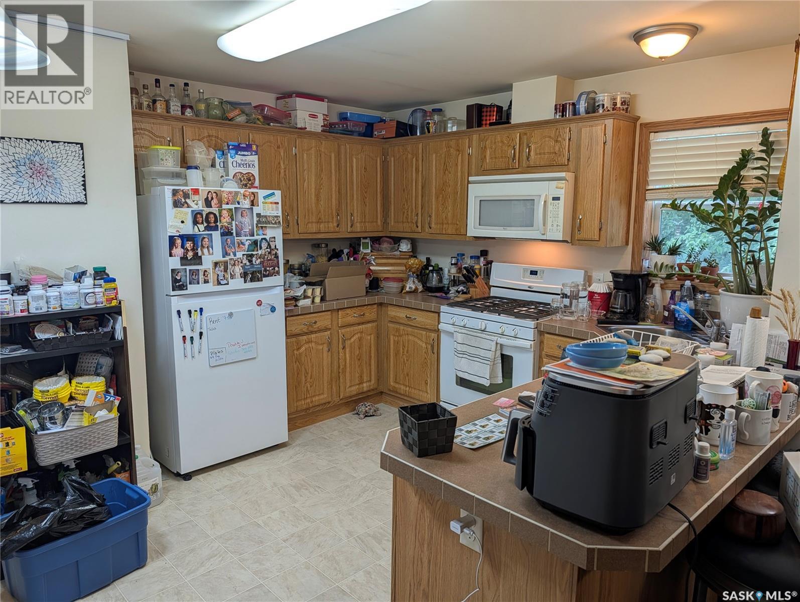B24 1295 9th AVENUE NE - 11