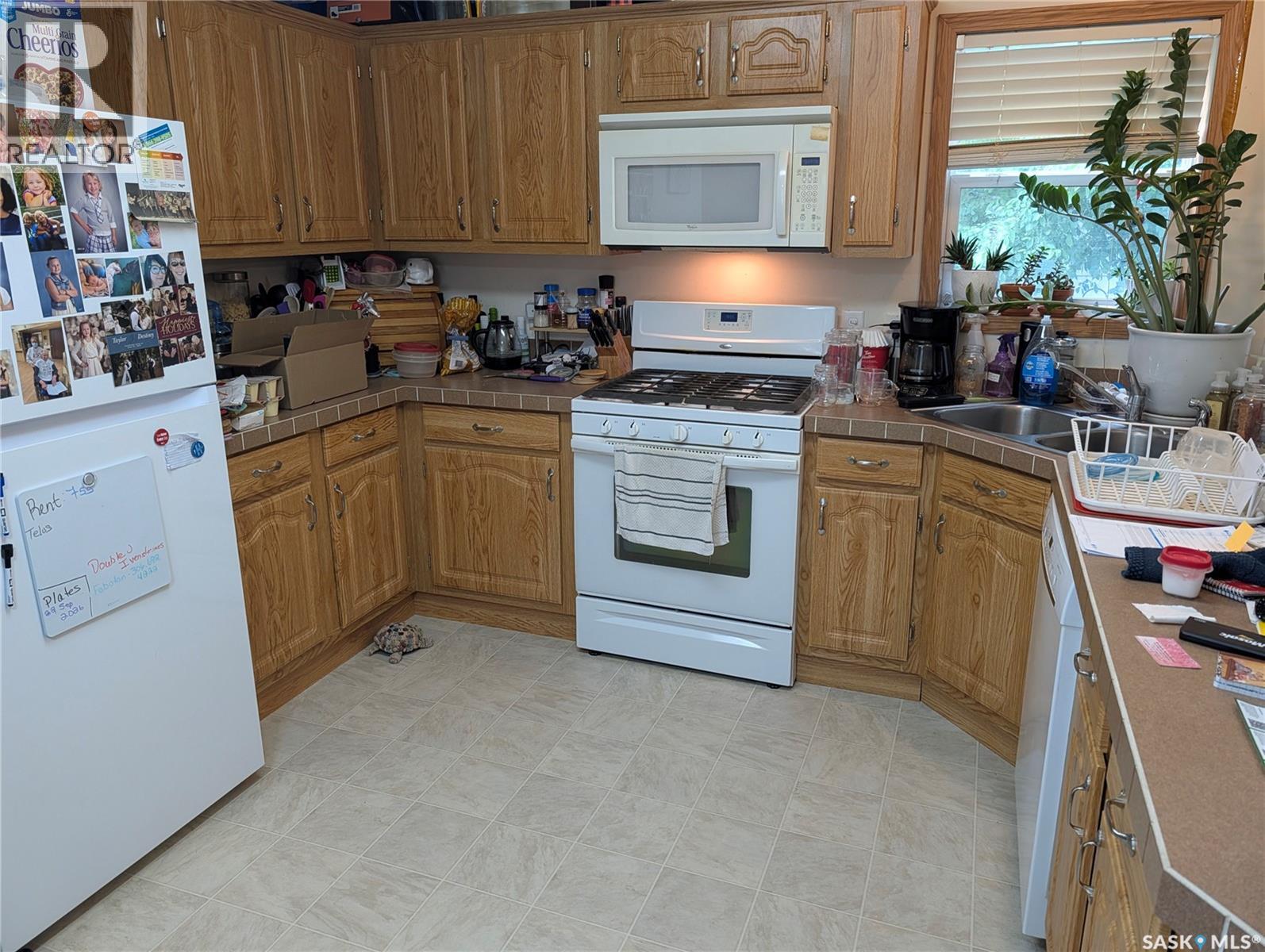 B24 1295 9th AVENUE NE - 13