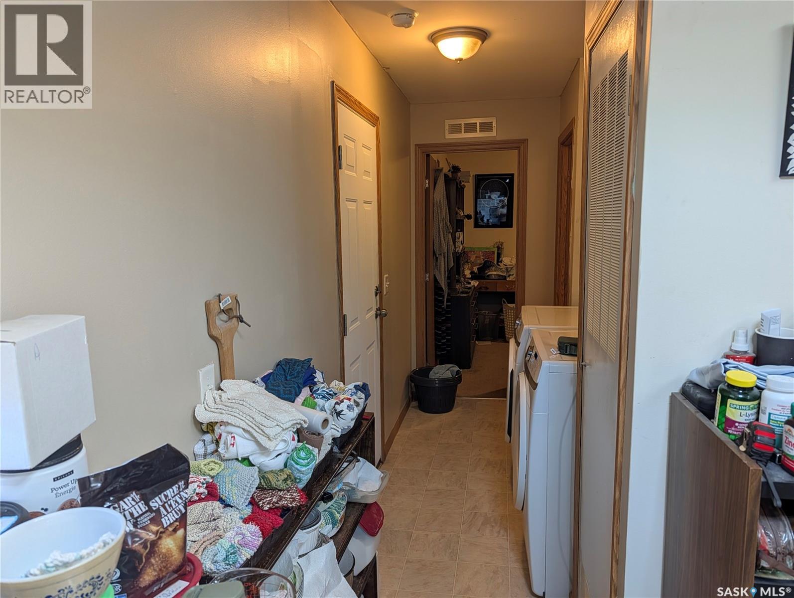 B24 1295 9th AVENUE NE - 16