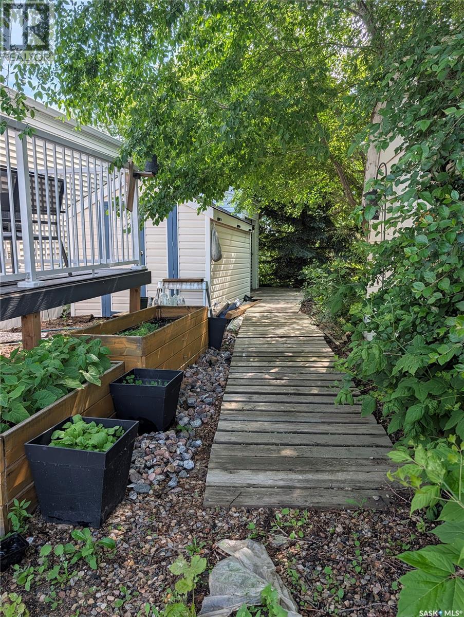 B24 1295 9th AVENUE NE - 26