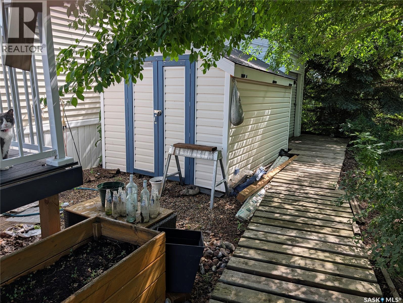 B24 1295 9th AVENUE NE - 27