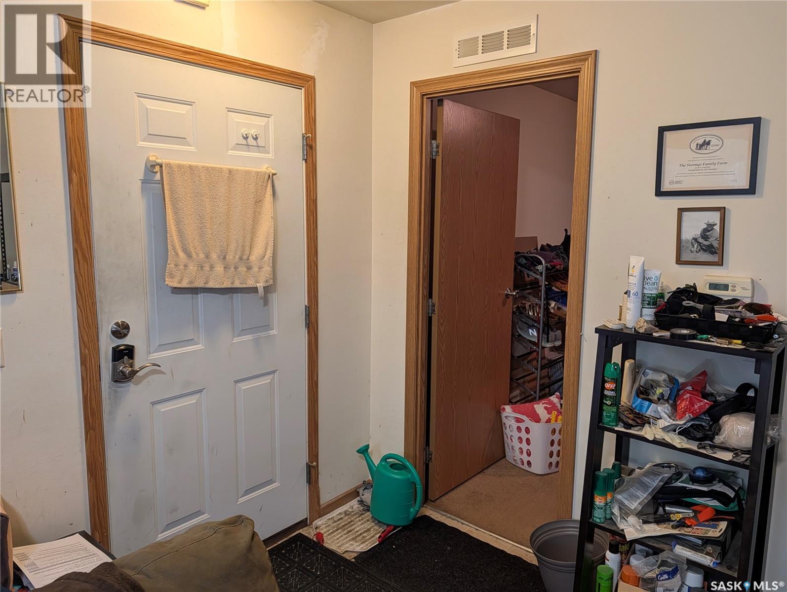 B24 1295 9th AVENUE NE - 6