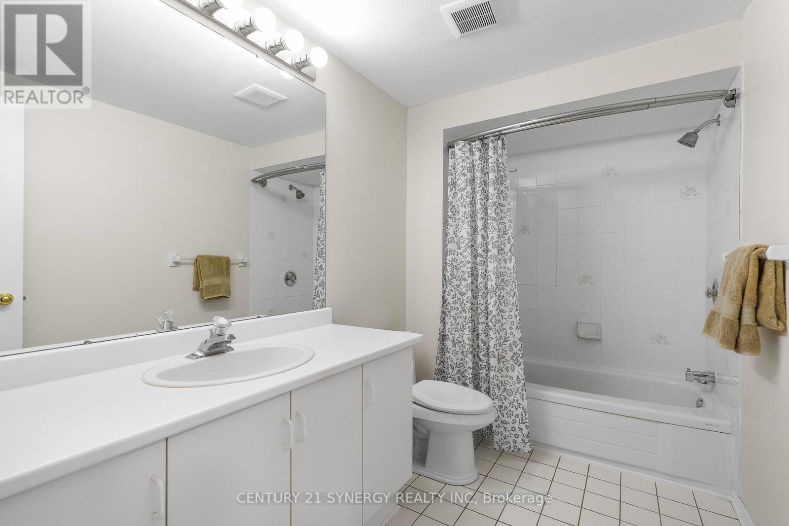 #16 32 INNESBROOK COURT - 27
