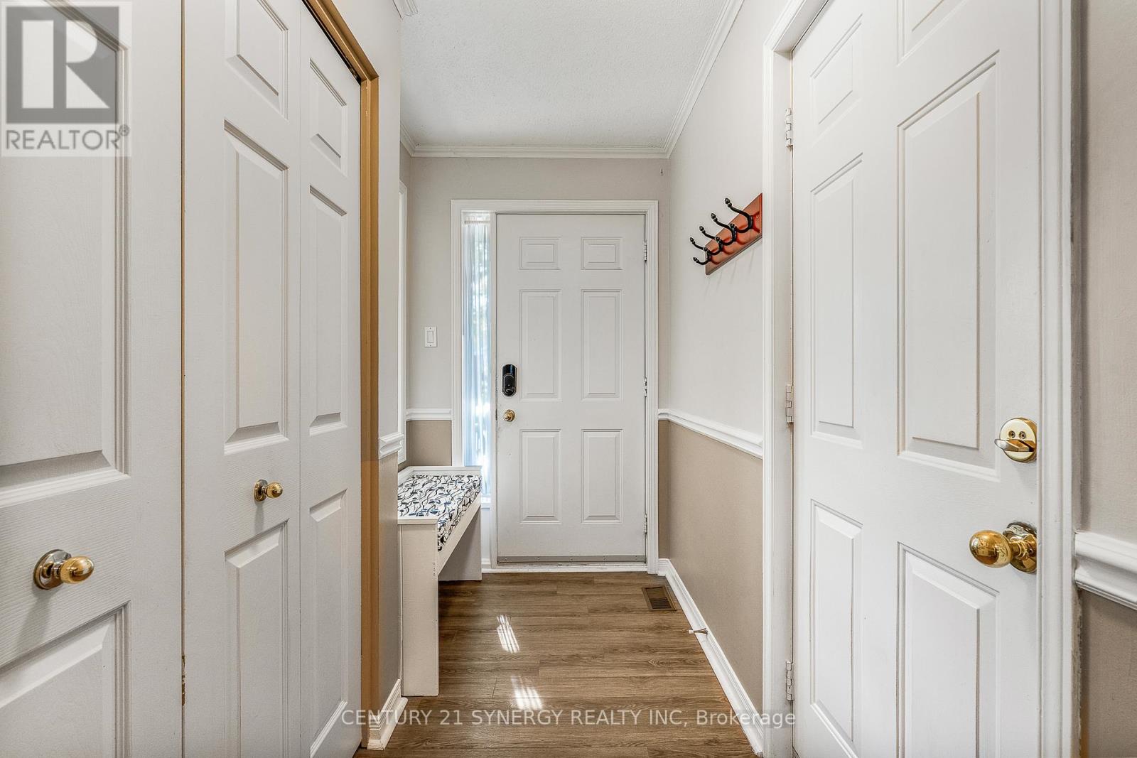 #16 32 INNESBROOK COURT - 3