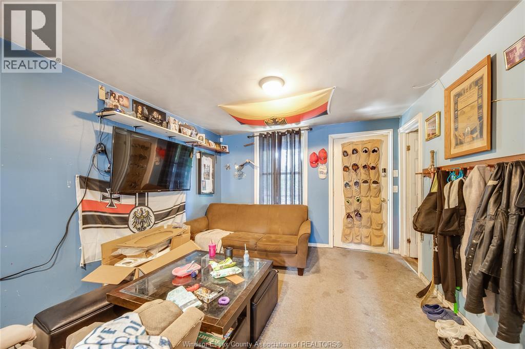 1066 HICKORY - Image 10