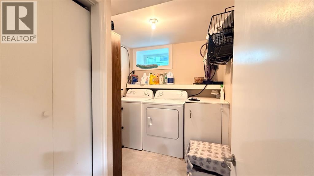 117 2 Street W - 22