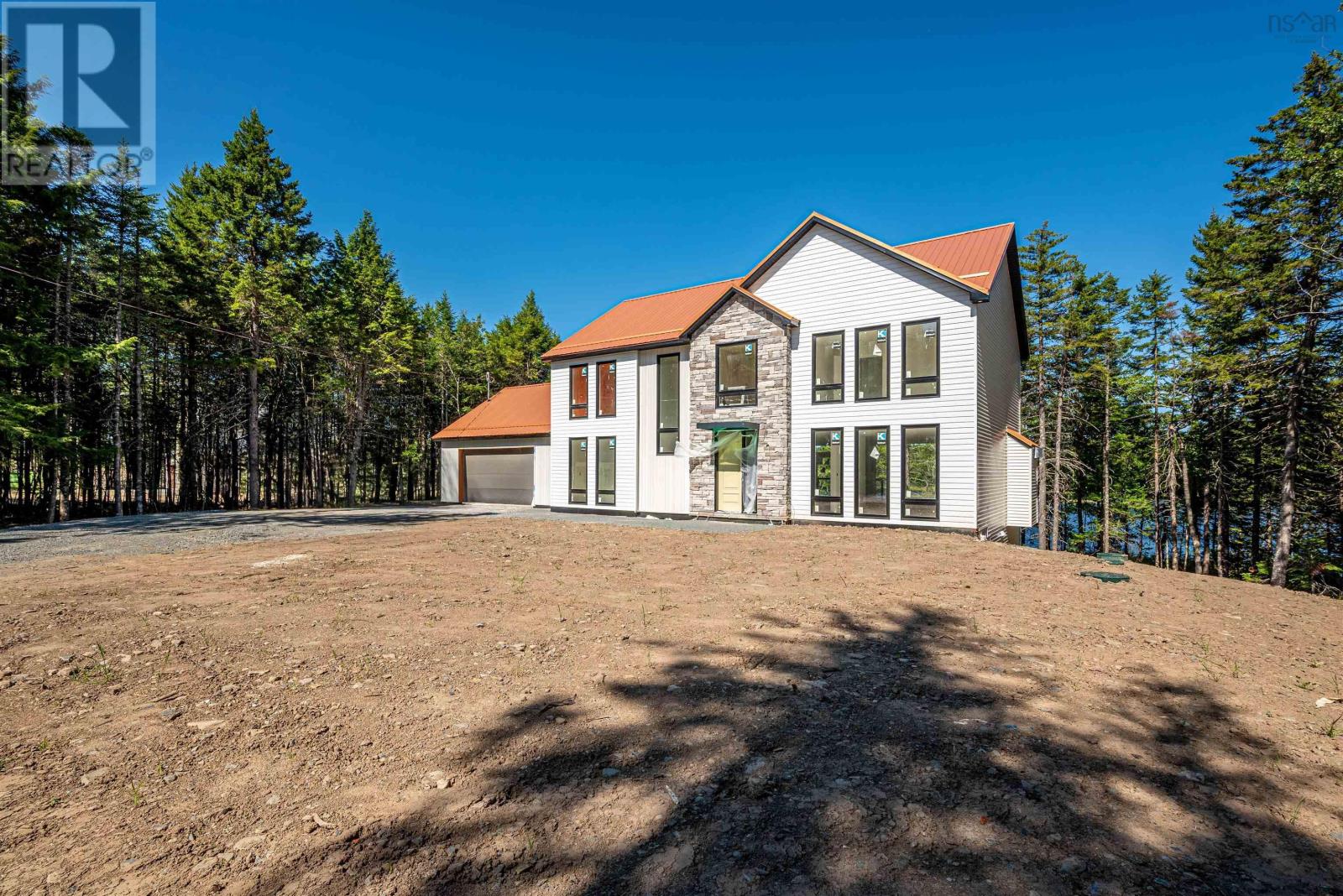 83 Canoe Crescent - 1
