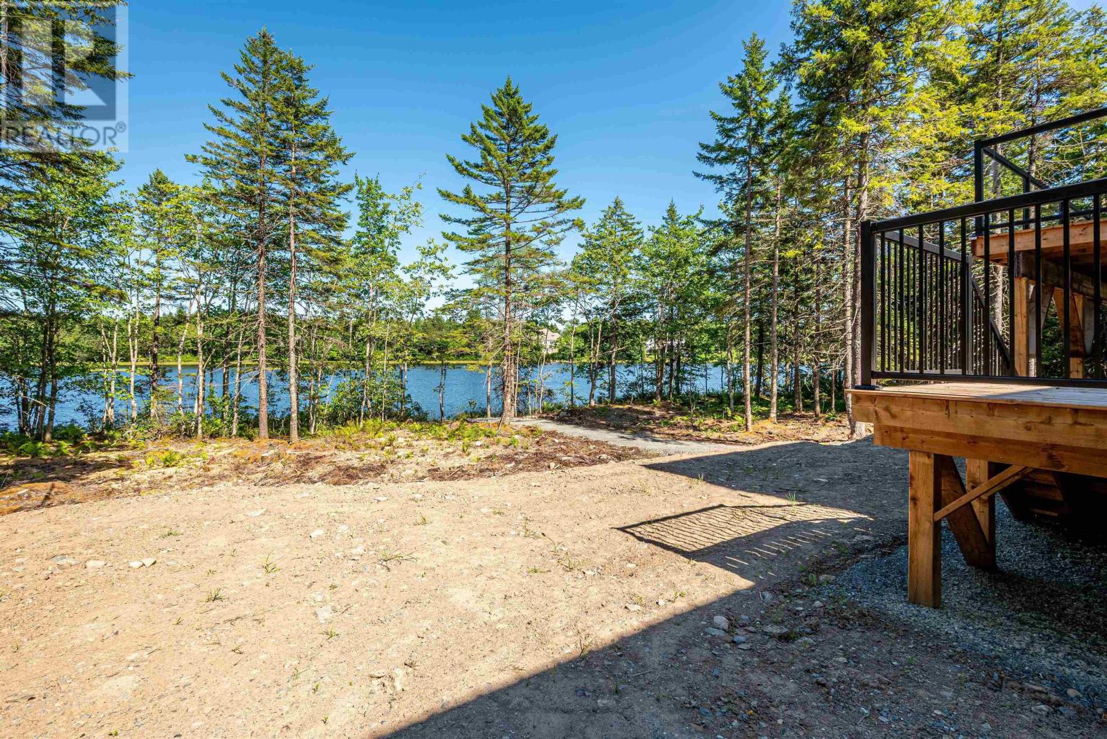 83 Canoe Crescent - 16