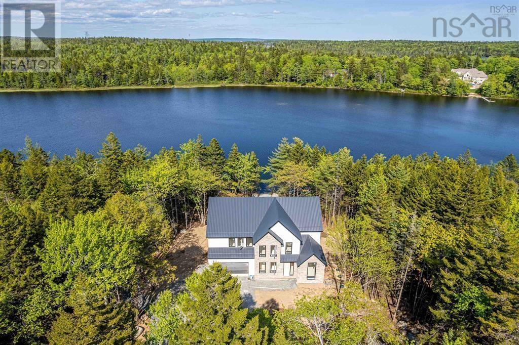 103 Canoe Crescent - 1
