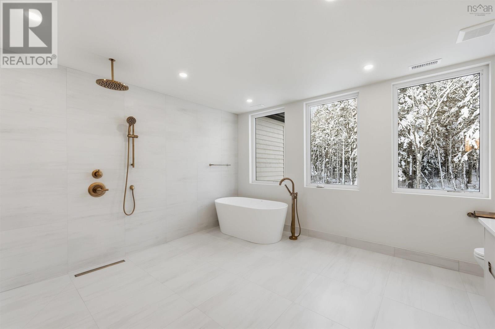 103 Canoe Crescent - 34