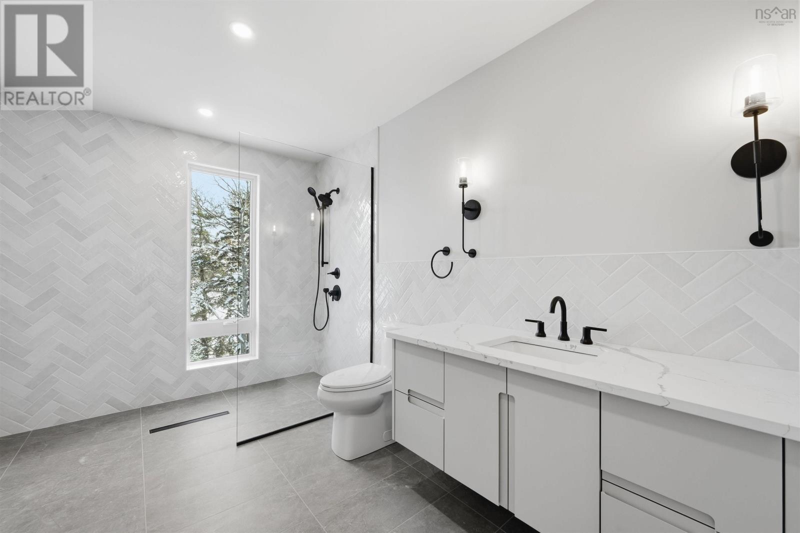 103 Canoe Crescent - 23